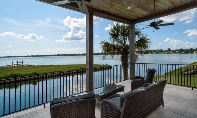 Ventress Casa | Sky View at False River | Sunset Central