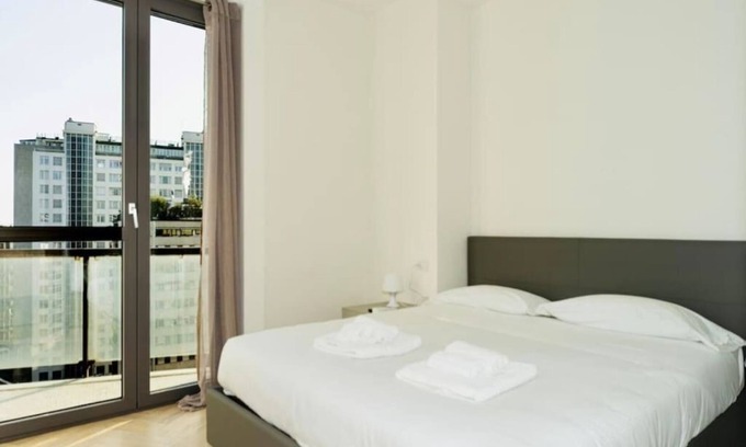 Centro Direzionale Apartamento | Sky View -New Door- Apartment 7 with Terrace