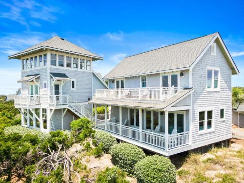 Flora's Bluff Casa | Skye High