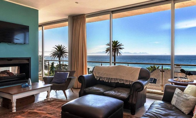 St. James Casa | Skye Home in overlooking stunning False Bay in St James, Cape Town