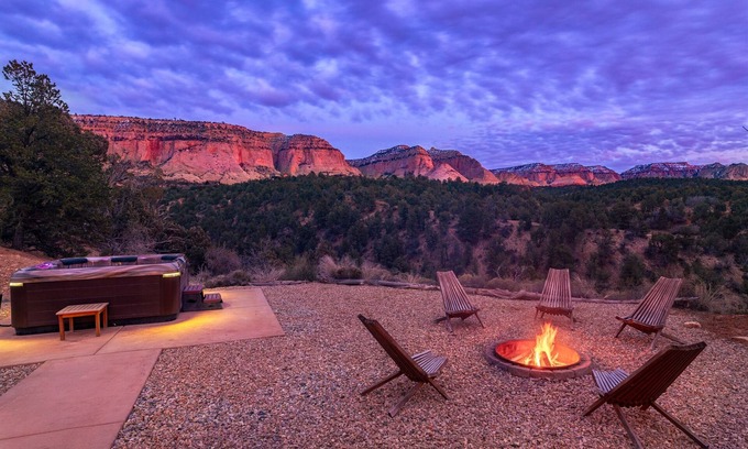 Orderville Casa | Skyfall Cabin | Private Hot tub | Zion NP