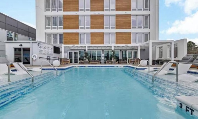 West End Apartamento | SkyHigh Nashville/Rooftop Pool