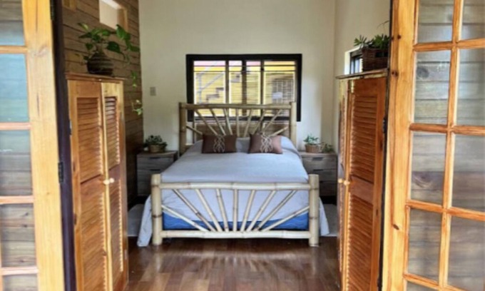 Jack's Hill Cabaña | Skyline Levels One Upstairs Bedroom Cottage