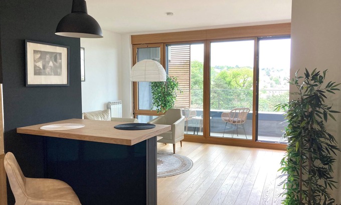 Sarajevska Apartamento | Skyline Panorama Apartment Balcony, Garage & Spa Access