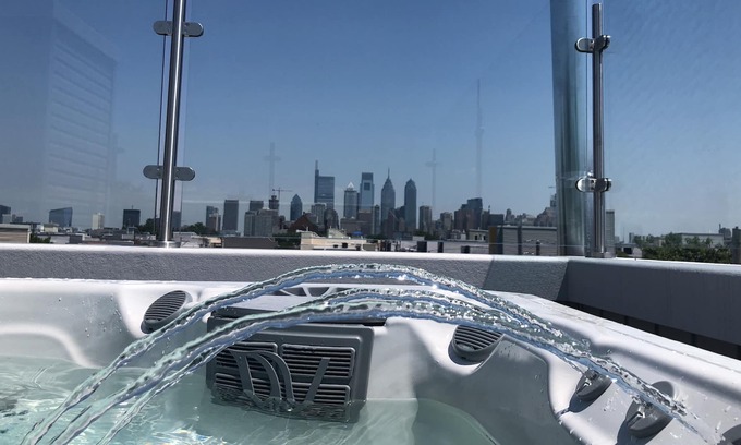 Newbold Casa | Skyline view Hot tub Parking garage.