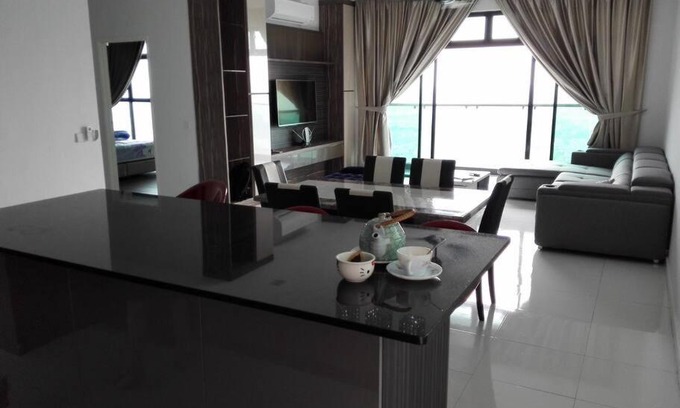 Bukit Indah Apartamento | Skyloft Premium Suites 8 pax