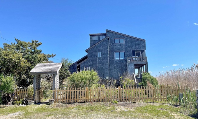 Ocracoke Casa | Skynear: panorama barrido privado de marisma natural y sonido.