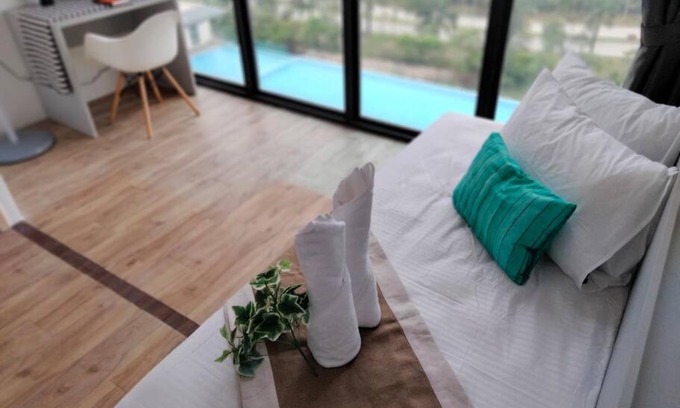 Cyberjaya Apartamento | Skypark Residence Cyberjaya I Pool View with Balcony