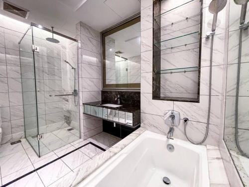 Sri Hartamas Apartamento | Skypool Couple Suite in Sri Hartamas KL