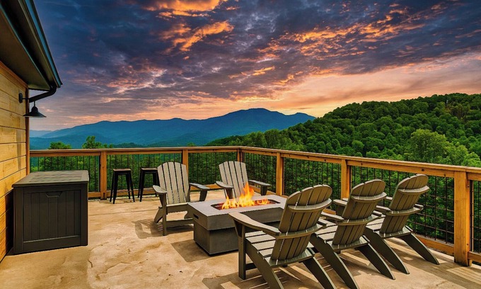 Chalet Village Cabina | Skyscraper Chalet | Rooftop Pool | Ober Mountain Views