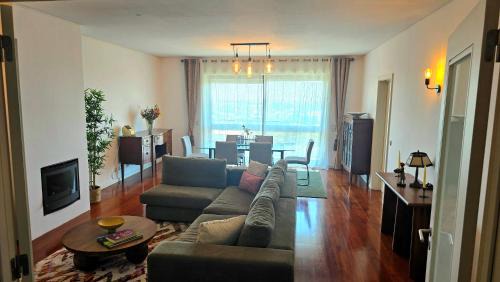 Ramalde Apartamento | Skyview with Balcony and Garage