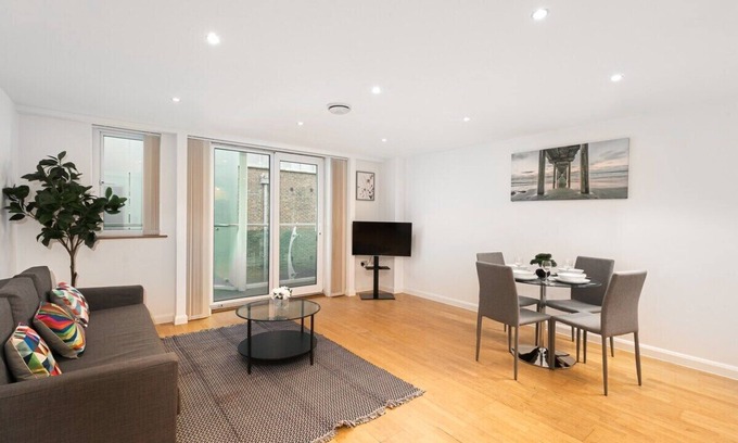 Oakleigh Apartamento | Skyvillion - Cozy 2 Bed Apartment + Balcony in New Barnet