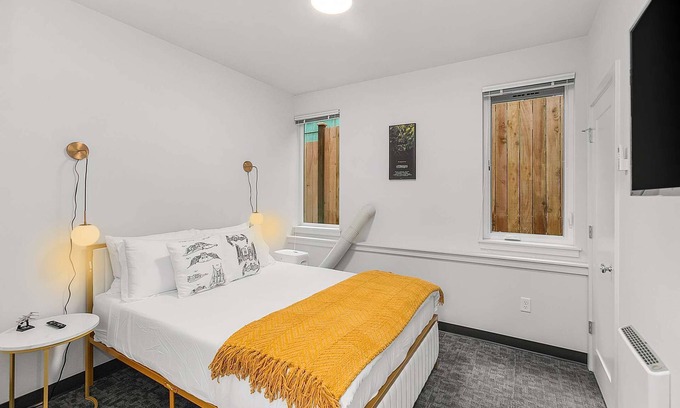 North Queen Anne Apartamento | Skywalker Rebel Base in Queen Anne