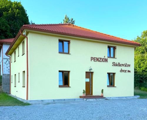 Banska Stiavnica Casa | Sládkovičov dvor