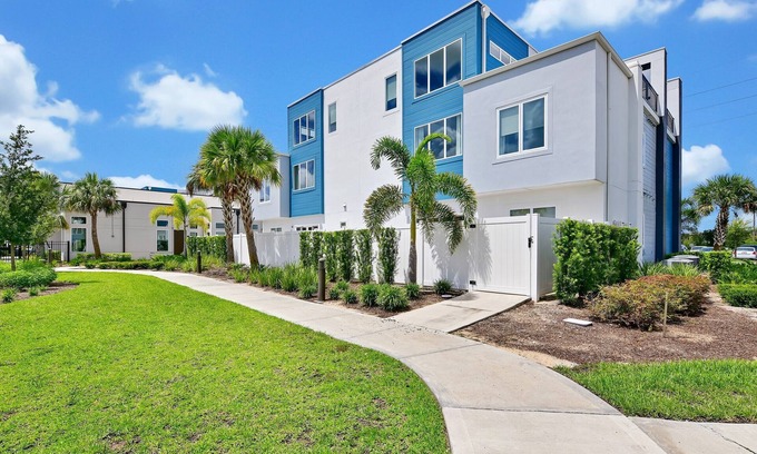 Reunion Hotel | Stylish Condo w/Resort Amenities - 7740-1-202