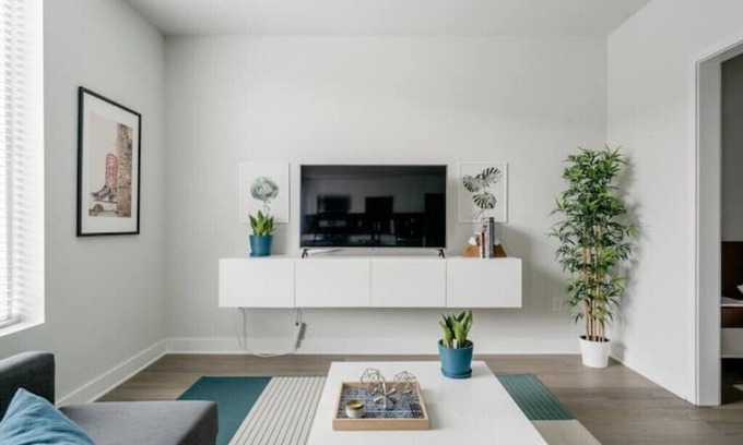 East Cesar Chavez Condominio | Sleek Downtown Condo with Free Parking, Pool and Gym