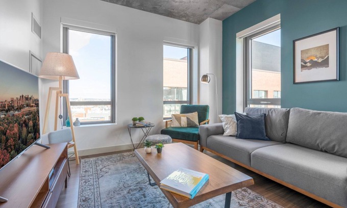 MIT Apartamento | Sleek Kendall Sq 2BR, Gym, Doorman, walk to MIT by Blueground