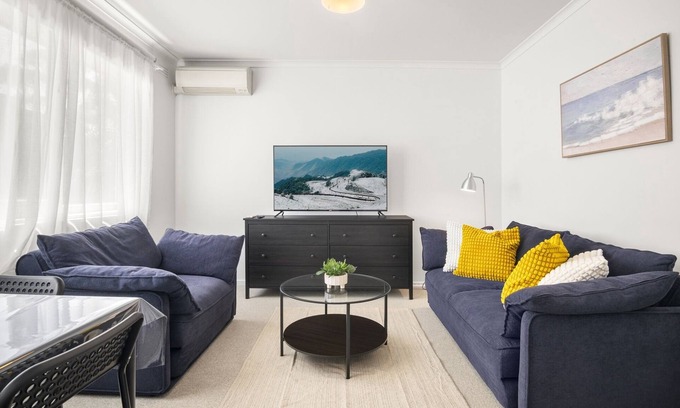 Richmond North Apartamento | Sleek Richmond 1-Bed Close to Everything