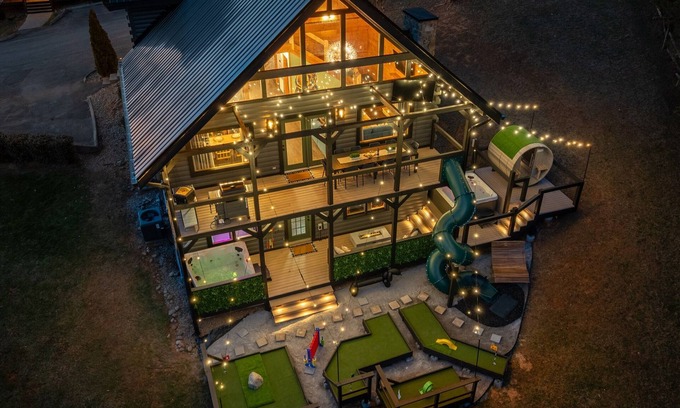 Sevierville Cabina | ~sleep22~arcade-golf-comm.pool-bunks-1.7mi to pkwy