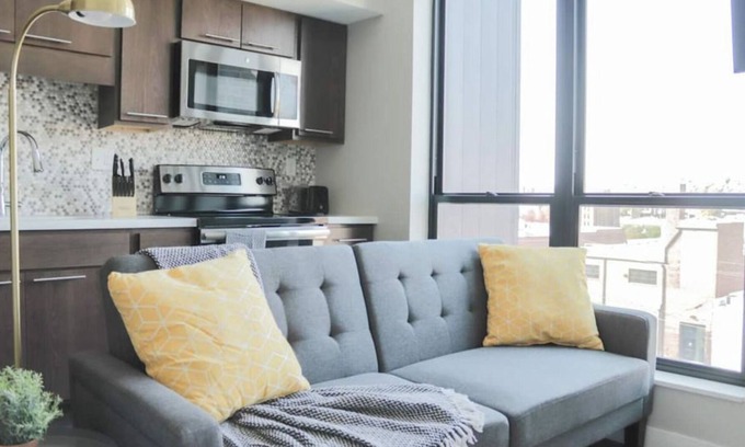 Downtown Des Moines Apartamento | Sleepover: Vibrant Studio + Gym - Downtown Des Moines