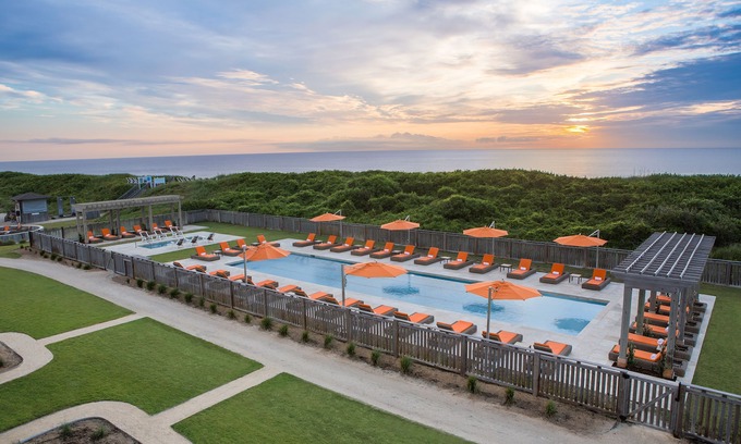 Duck Casa | Sleeps 10 | 4 BR Vacation Home | Beach Access