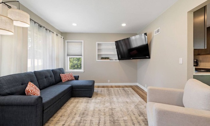Sturgis Casa | Sleeps 10, Available Garage!