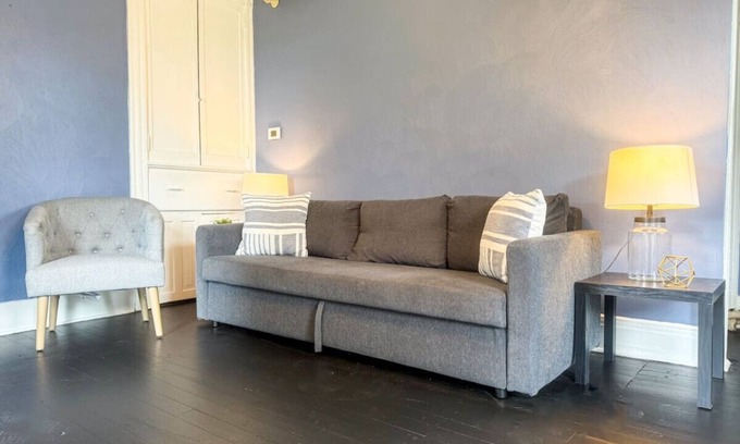 Charleroi Casa | Sleeps 12! Cozy Charleroi, Near Pittsburgh PA