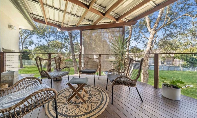 Beenleigh Casa | Sleeps 14, 4 bathrooms, 2 Kitchens ,Central to Brisbane Gold C Theme parks Views