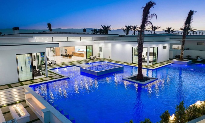 Indio Villa | Pool, Hot Tub & Firepit Villa in Coachella Valley | Sleeps 14 | Bravo Villa #5