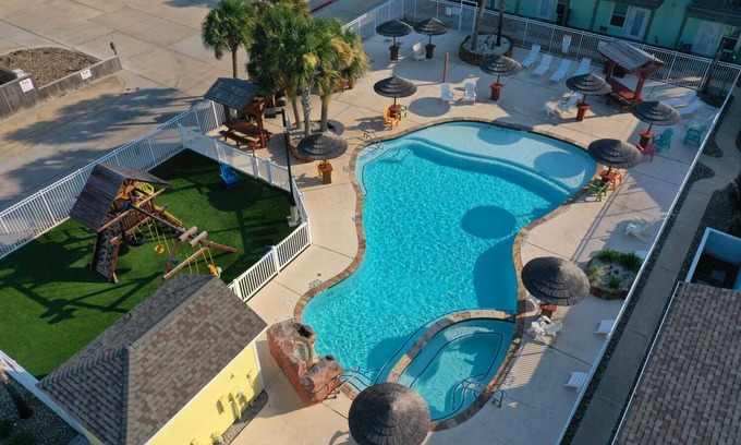 Port Aransas Casa | Sleeps 18 | 2 Beach Homes w/2 Pools, Playground, Covered Patios | Pirates Bay