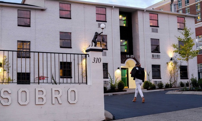Rutledge Hill Cabaña | Sleeps 24 Group-friendly Sobro Stay Near Music & Downtown by Avantstay