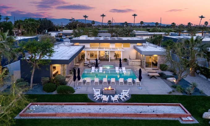La Quinta Villa | Sleeps 28, Putting Green, Bocce Ball, Near Coachella | Polo Villas Sol