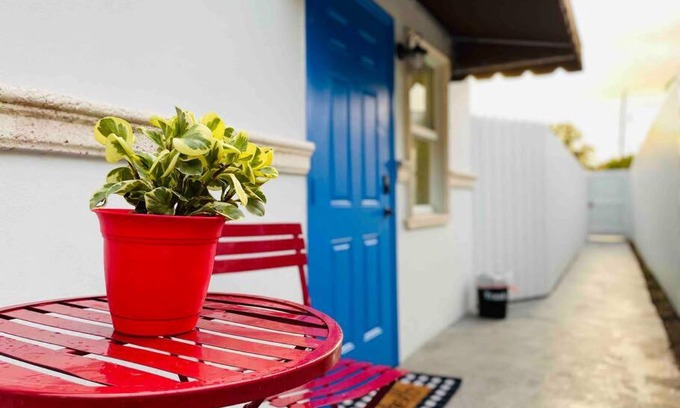 West Little Havana Apartamento | Sleeps 3, Cozy, Boho Style, in the heart of Miami -free parking