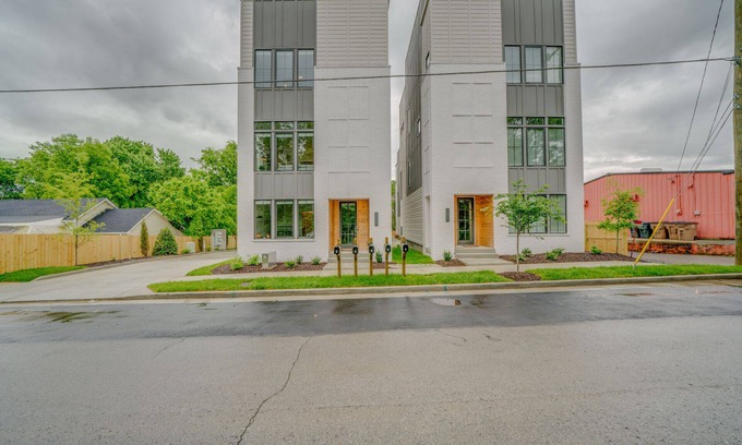 Talbot's Corner Casa | ** SLEEPS 40 ** Music City Reunion - * 4 Unidades * 12BR * 14BA * Tejados increíbles *