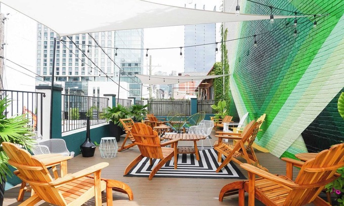 Rutledge Hill Cabaña | Sleeps 48 25 Units 2 Blocks From Broadway Sobro Guest House by Avantstay