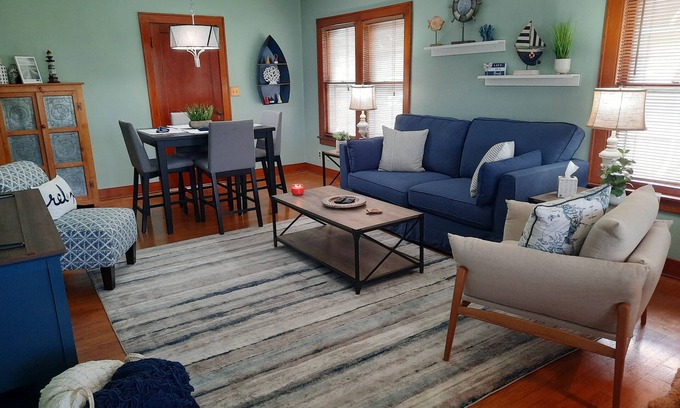 Port Clinton Casa | Sleeps 6, + 2 in Basement, Super Clean, Long Driveway, Fenced Yard w/Fire Pit