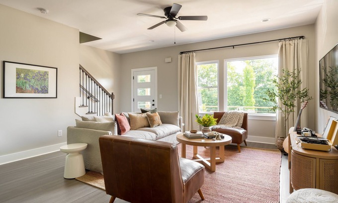 Talbot's Corner Casa | Sleeps 74 | 8 Nash Homes, 21 Bedrooms + Near Broadway | Cherokee by AvantStay