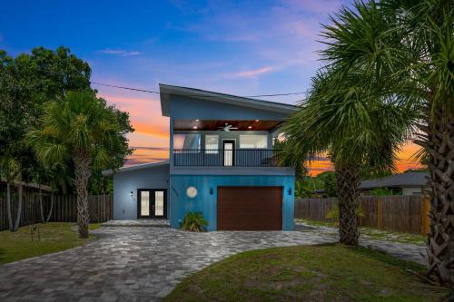 Indian Beach Sapphire Shores Casa | Sleeps 8 Pool Dog Friendly 6 Miles to Beach