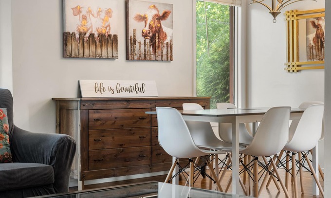 Southeast Calgary Casa | Duermen 8 Cerca de todas las comodidades