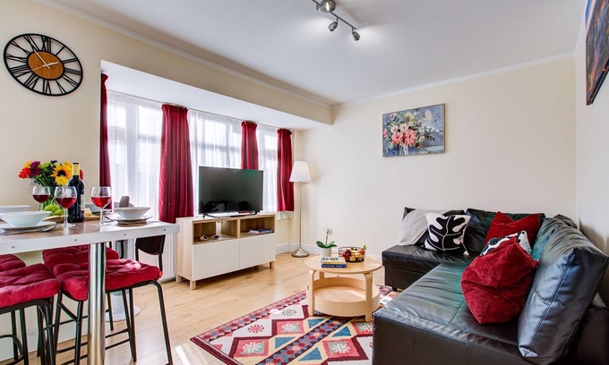 Ponders End Apartamento | Sleeps4-FreeParking-Pets-Wifi-London
