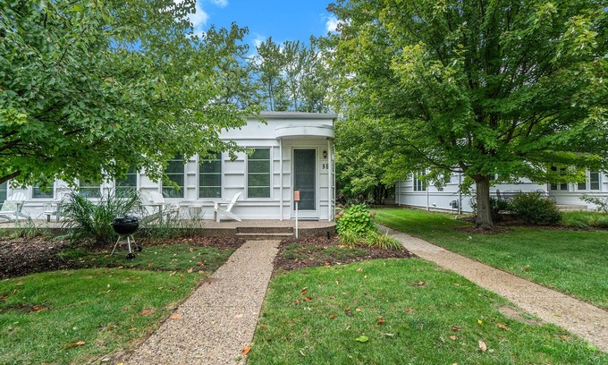 South Haven Cabaña | Sleepy Hollow Beach Resort introduces Cottage 3B