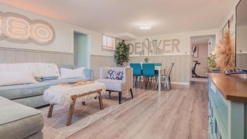 Sloan Lake Casa | Sloans Lake Walk to eateries bars Free parking