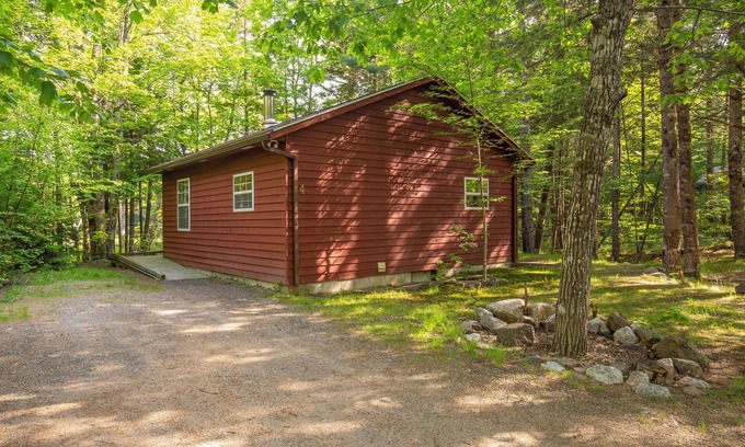 Annapolis Subdivision D Chalet De Esquí | small 2-bedroom chalet in the heart of the wilderness, 5 km from Kejimkujik Park