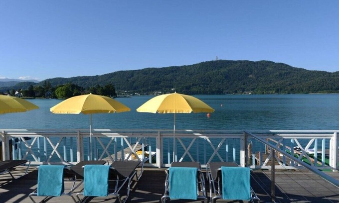 Poertschach am Woerthersee Casa | Pequeña villa con jardín