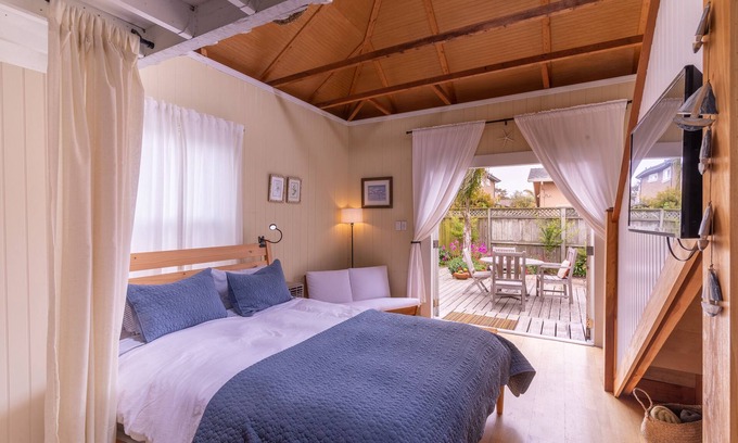 Half Moon Bay Cabaña | Viviendo a lo grande en una pequeña casa costera