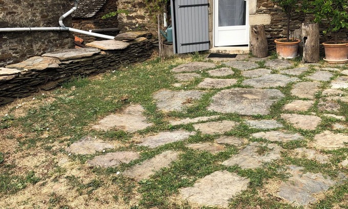 Concoules Apartamento | Small gîte in Cevennes with artisan workshops
