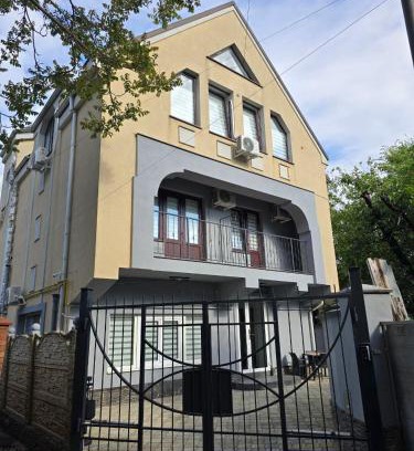 Chisinau Apartamento | Small House ApartHotel
