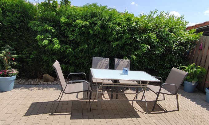 Taunusstein Condominio | Small, lovingly furnished vacation apartment with terrace