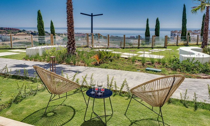 Puerto de la Duquesa Apartamento | SMALL OASIS 2395