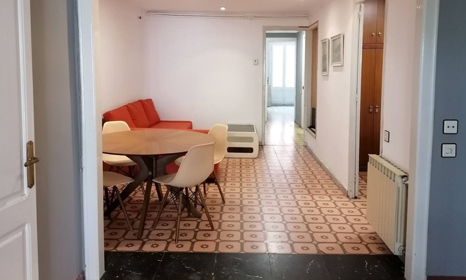 Igualada Condominio | Pequeño piso antiguo